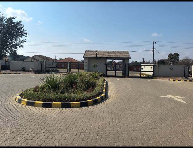 1 BEDROOM APARTMENT FOR SALE IN NORTON PARK